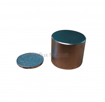 N52, Lingkaran 29 mm x 25 mm, Magnet Neodymium, 5000 gauss. 